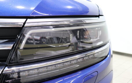 Volkswagen Tiguan II, 2018 год, 2 350 000 рублей, 11 фотография