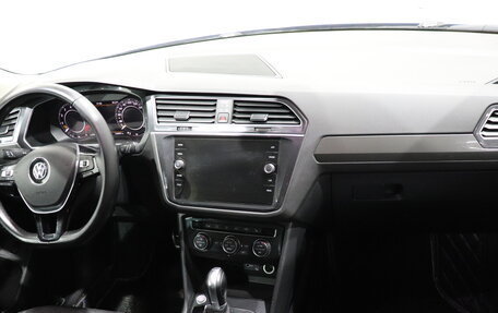 Volkswagen Tiguan II, 2018 год, 2 350 000 рублей, 15 фотография