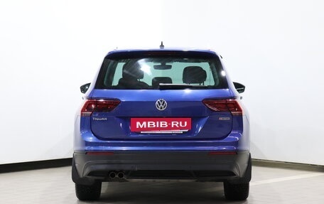Volkswagen Tiguan II, 2018 год, 2 350 000 рублей, 6 фотография