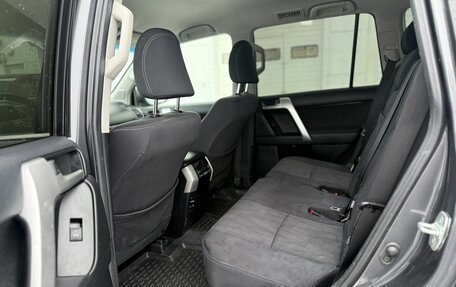 Toyota Land Cruiser Prado 150 рестайлинг 2, 2017 год, 4 100 000 рублей, 9 фотография