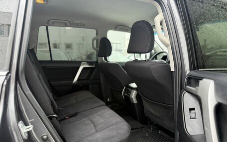 Toyota Land Cruiser Prado 150 рестайлинг 2, 2017 год, 4 100 000 рублей, 11 фотография