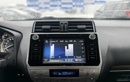 Toyota Land Cruiser Prado 150 рестайлинг 2, 2017 год, 4 100 000 рублей, 15 фотография