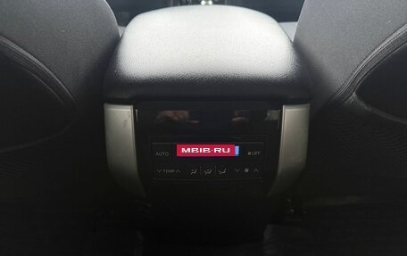 Toyota Land Cruiser Prado 150 рестайлинг 2, 2017 год, 4 100 000 рублей, 14 фотография