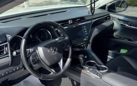 Toyota Camry, 2018 год, 2 750 000 рублей, 13 фотография