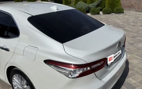 Toyota Camry, 2018 год, 2 750 000 рублей, 16 фотография