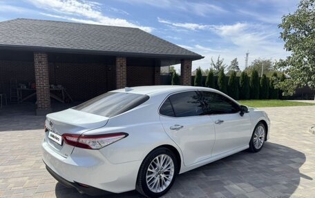 Toyota Camry, 2018 год, 2 750 000 рублей, 24 фотография