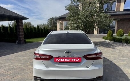 Toyota Camry, 2018 год, 2 750 000 рублей, 20 фотография