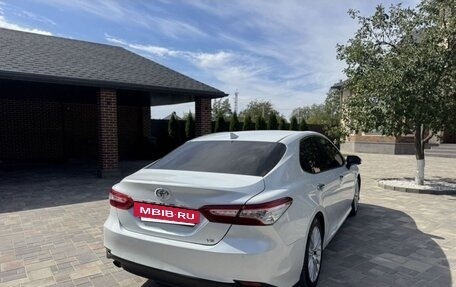 Toyota Camry, 2018 год, 2 750 000 рублей, 19 фотография