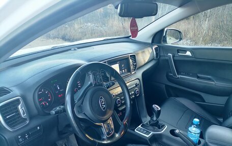 KIA Sportage IV рестайлинг, 2017 год, 1 950 000 рублей, 6 фотография