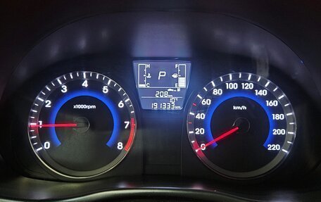 Hyundai Solaris II рестайлинг, 2015 год, 945 000 рублей, 10 фотография