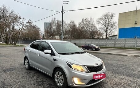 KIA Rio III рестайлинг, 2013 год, 900 000 рублей, 4 фотография