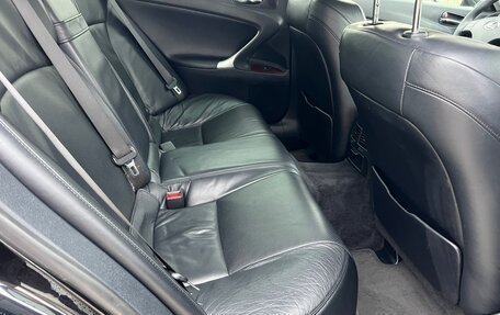 Lexus IS II рестайлинг 2, 2006 год, 1 300 000 рублей, 15 фотография