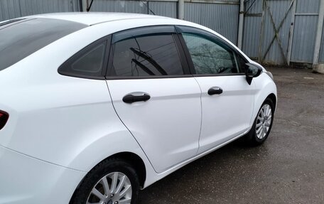 Ford Fiesta, 2015 год, 700 000 рублей, 4 фотография