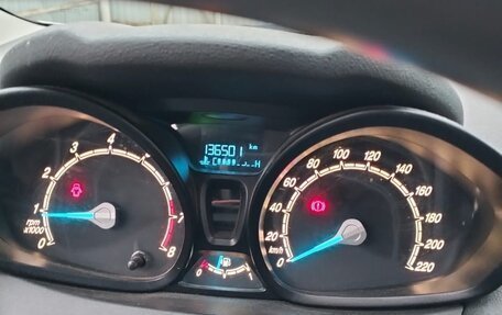 Ford Fiesta, 2015 год, 700 000 рублей, 5 фотография