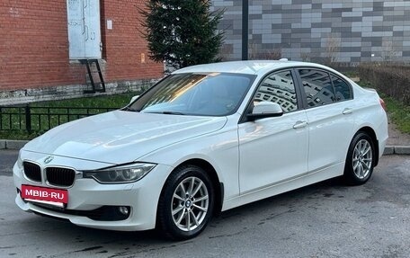 BMW 3 серия, 2015 год, 2 100 000 рублей, 6 фотография