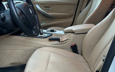 BMW 3 серия, 2015 год, 2 100 000 рублей, 19 фотография