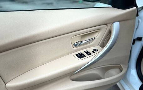 BMW 3 серия, 2015 год, 2 100 000 рублей, 23 фотография