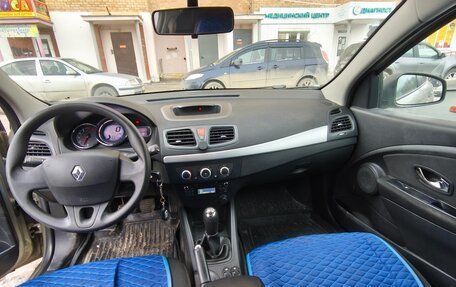 Renault Megane III, 2013 год, 400 000 рублей, 2 фотография