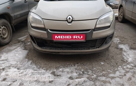 Renault Megane III, 2013 год, 400 000 рублей, 17 фотография