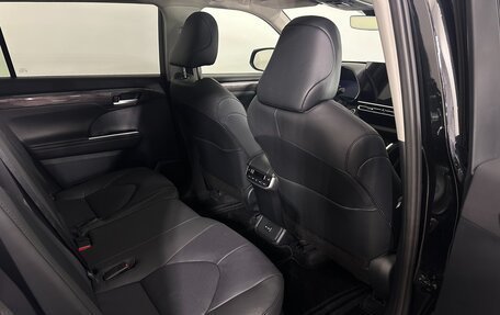 Toyota Highlander, 2025 год, 6 550 000 рублей, 17 фотография