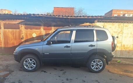 Chevrolet Niva I рестайлинг, 2013 год, 665 000 рублей, 2 фотография