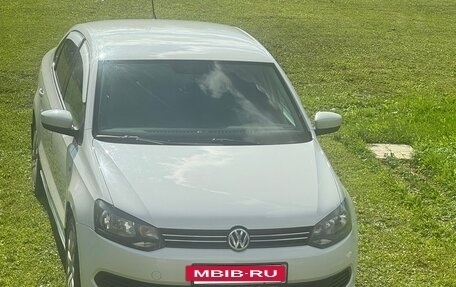 Volkswagen Polo VI (EU Market), 2012 год, 800 000 рублей, 3 фотография