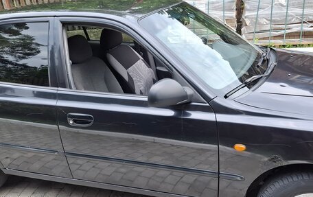 Hyundai Accent II, 2005 год, 330 000 рублей, 2 фотография