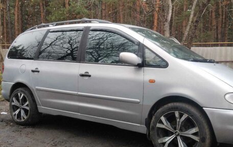 Volkswagen Sharan I рестайлинг, 1998 год, 330 000 рублей, 1 фотография