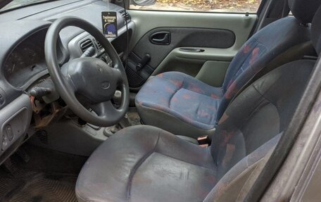 Renault Clio III, 2000 год, 100 000 рублей, 7 фотография