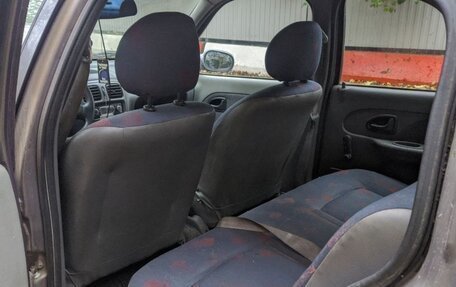 Renault Clio III, 2000 год, 100 000 рублей, 11 фотография