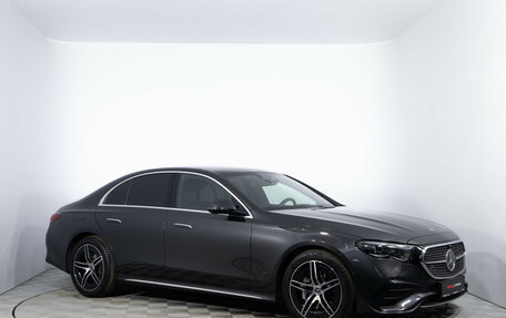 Mercedes-Benz E-Класс, 2024 год, 8 820 000 рублей, 3 фотография
