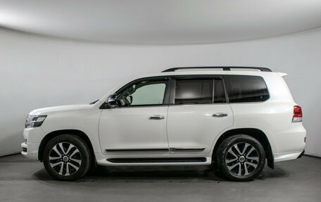 Toyota Land Cruiser 200, 2017 год, 7 370 000 рублей, 8 фотография