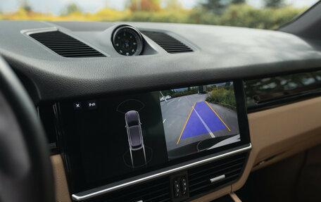 Porsche Cayenne III, 2018 год, 4 399 700 рублей, 28 фотография