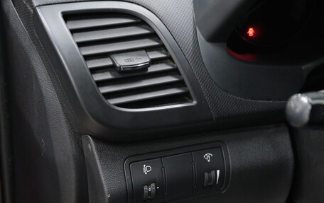 Hyundai Solaris II рестайлинг, 2012 год, 599 000 рублей, 10 фотография