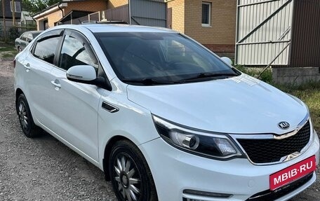 KIA Rio III рестайлинг, 2016 год, 900 000 рублей, 1 фотография