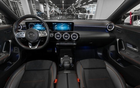 Mercedes-Benz CLA, 2019 год, 3 700 000 рублей, 8 фотография