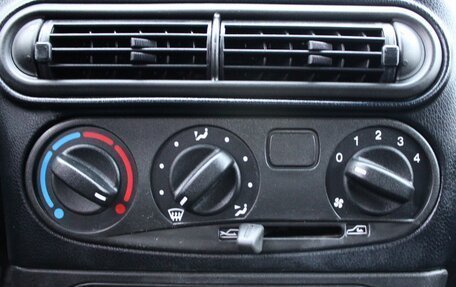 Chevrolet Niva I рестайлинг, 2017 год, 689 000 рублей, 13 фотография