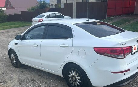 KIA Rio III рестайлинг, 2016 год, 900 000 рублей, 12 фотография