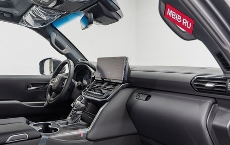 Toyota Land Cruiser, 2025 год, 15 990 000 рублей, 14 фотография