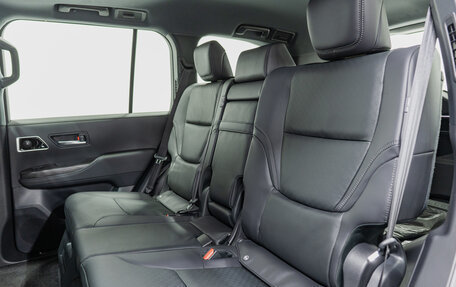 Toyota Land Cruiser, 2025 год, 15 990 000 рублей, 23 фотография