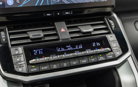 Toyota Land Cruiser, 2025 год, 15 990 000 рублей, 21 фотография