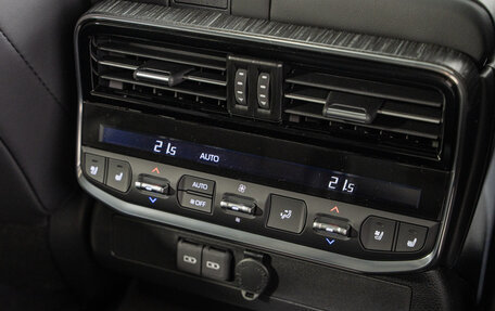 Toyota Land Cruiser, 2025 год, 15 990 000 рублей, 30 фотография