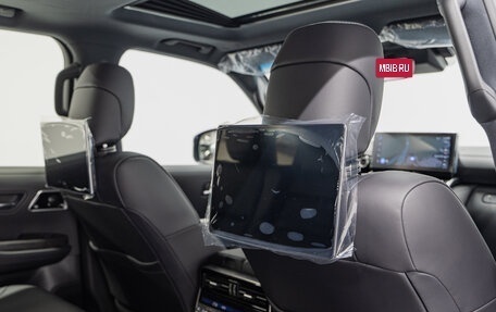 Toyota Land Cruiser, 2025 год, 15 990 000 рублей, 28 фотография