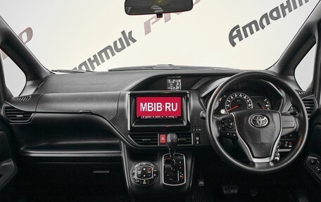 Toyota Noah III, 2014 год, 1 750 000 рублей, 11 фотография