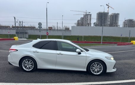 Toyota Camry, 2020 год, 3 150 000 рублей, 5 фотография