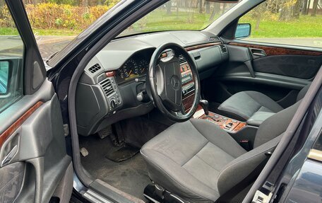 Mercedes-Benz E-Класс, 1998 год, 620 000 рублей, 10 фотография