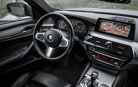 BMW 5 серия, 2018 год, 3 299 000 рублей, 10 фотография