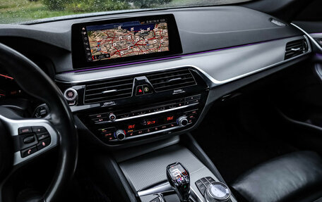 BMW 5 серия, 2018 год, 3 299 000 рублей, 19 фотография