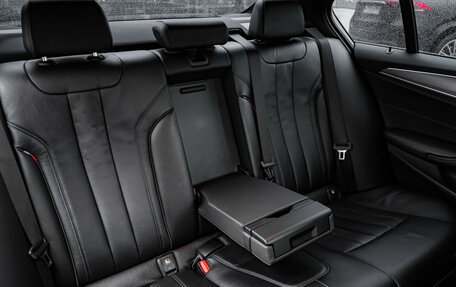 BMW 5 серия, 2018 год, 3 299 000 рублей, 30 фотография