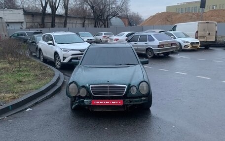 Mercedes-Benz E-Класс, 1997 год, 140 000 рублей, 3 фотография